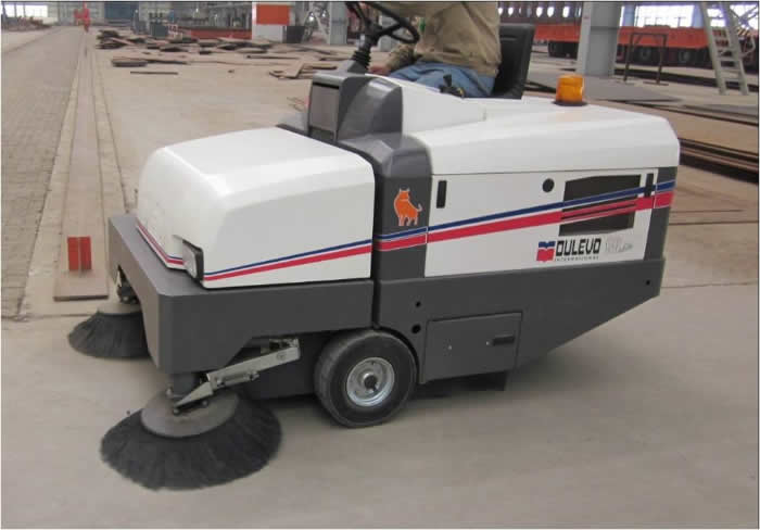 全自動(dòng)清掃車(chē)